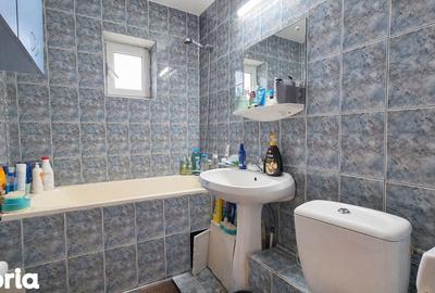 Apartament cu 3 camere decomandat în Nicolina - 2