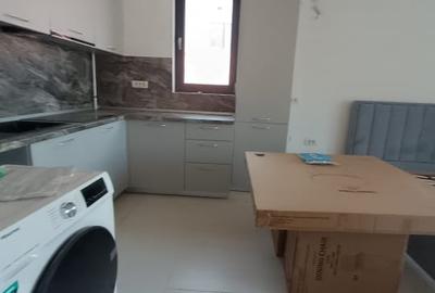 Garsonieră decomandată, mobilată în Sud-Vest