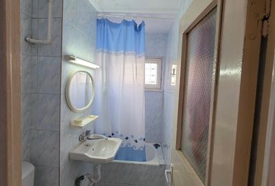 Vand apartament 3 camere et.2 - 3