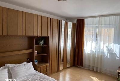 Apartament cu 2 camere decomandat, mobilat în Vasile Aaron - 2