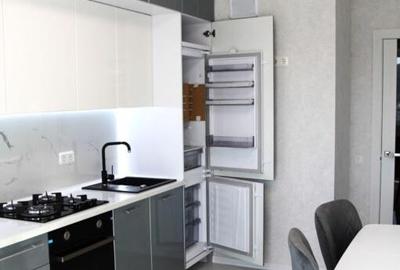 Apartament cu 2 camere decomandat în Avantgarden