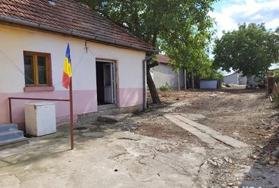 Casă cu 4 camere în Rontău - 4