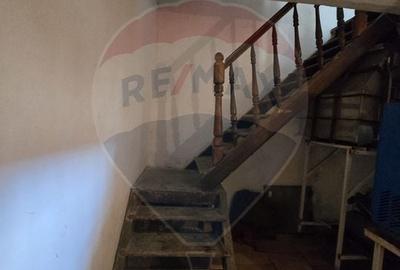 DE VANZARE Casa / Vila cu 11 camere de vanzare in zona Parcul Carol - 51