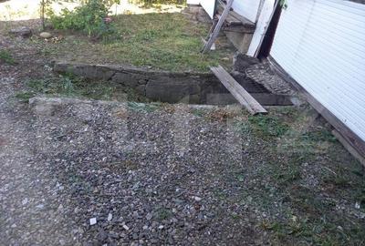 Casa individuala, 6 camere, 100mp, 1700 mp teren, zona loc.Patrauti - 2
