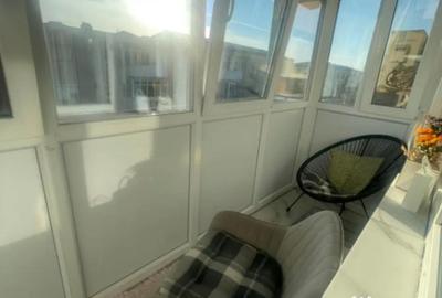 Apartament cu 2 camere semidecomandat în Craiovița Nouă