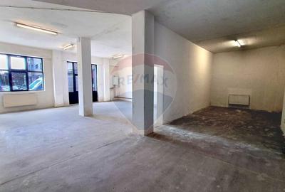Spațiu comercial, de 190 mp, în Hotvon - 5