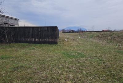 Teren Construcții intravilan de 720 mp, în Tractorul - 2