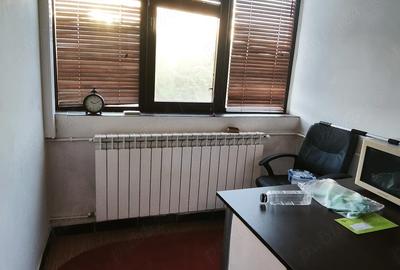 Garsonieră semidecomandată în Eroii Revoluției