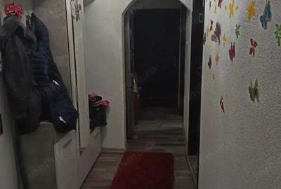 Apartament 3 camere de vanzare Micro 13B,et 2 - 2