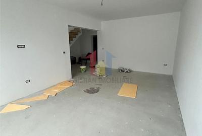 Casă cu 4 camere cu Canalizare în Radu Negru - 15