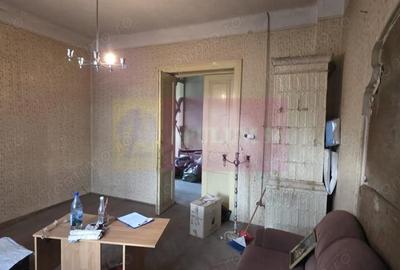 Apartament cu 6 camere decomandat în Central - 4