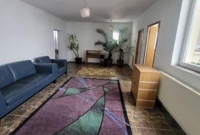 Casa tip vila mansardata, centrala si curte proprie, loc de parcare, 8min metrou - 8