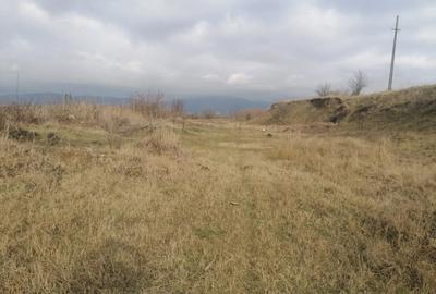 Teren de 22300 mp, în Central - 6