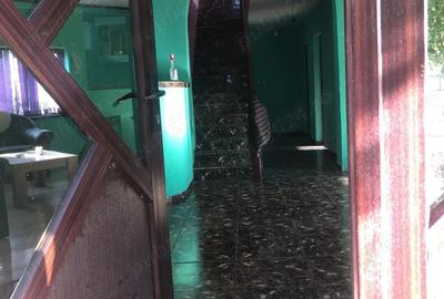 Casă cu 6 camere în Valea Nucarilor - 1