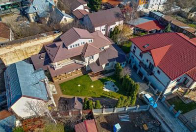 Casă cu 8 camere în Titulescu - 2