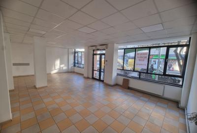 Spațiu comercial, de 82 mp, în Micro 12 - 4