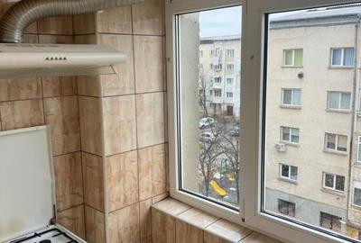 Apartament cu 3 camere decomandat în Central - 7