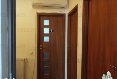 Casă cu 4 camere cu Canalizare în Central - 2