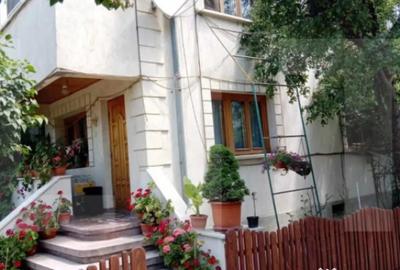 Casă cu 5 camere cu Teren 662 Mp în Central - 3