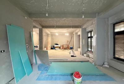 Spațiu comercial, de 560 mp, în Complex Studențesc - 4