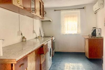 Casă cu 4 camere cu Teren 2000 Mp în Jurilovca - 9