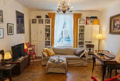 Casă individuală cu 5 camere cu Canalizare în P-ța Unirii - 25