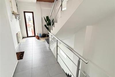 Apartament cu 3 camere semidecomandat, mobilat în P-ța Alba Iulia - 16