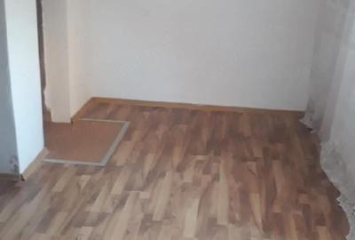 Casă cu 2 camere cu Teren 1439 Mp în Cermei - 2