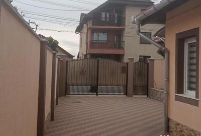 Casă cu 3 camere în Central - 1