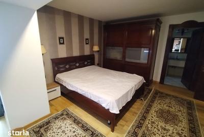 Apartament cu 3 camere decomandat în Centru Civic - 1