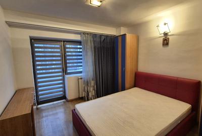 Apartament cu 3 camere, bloc 1990 - bd. Decebal piata Alba Iulia - 5