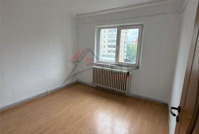 Apartament cu 2 camere semidecomandat în Canta
