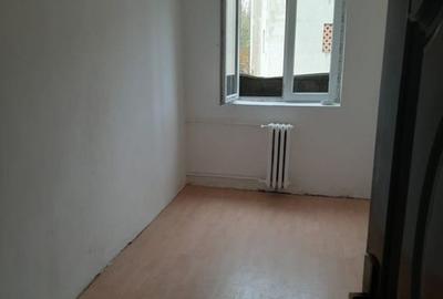 Garsonieră în Podu Roș
