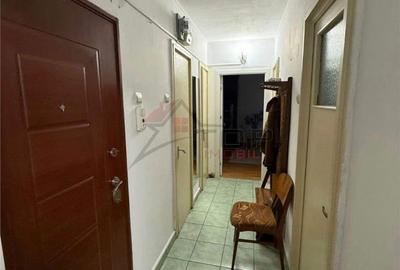 Apartament cu 3 camere semidecomandat în Podu Roș - 10