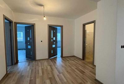 Casă cu 3 camere în Lazuri - 8