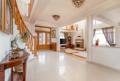 Casă individuală cu 10 camere cu Teren 1053 Mp în Dealuri Oradea - 2