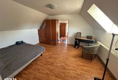 Casă cu 6 camere cu Teren 900 Mp în Vetiș - 2