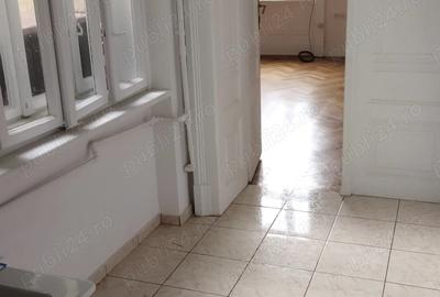 Spațiu comercial, de 30 mp, în Central - 3