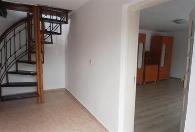 Casa 8 camere de vanzare Valea Voievozilor Targoviste 653mp teren - 4