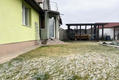 Casă cu 4 camere cu Teren 500 Mp în Săcălaz