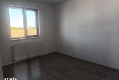 Casă cu 4 camere cu Teren 350 Mp în Joița - 12