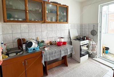 | Apartament cu 3 camere | Micro 38 | etaj 4 | - 2