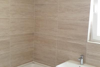 Proprietar - Vand Vila mare (tip M) cu 4 camere - Cartier Cosmopolis