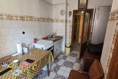 Apartament cu 3 camere decomandat, mobilat în Viziru 3 - 7