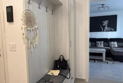 Apartament cu 2 camere decomandat în Tractorul - 17