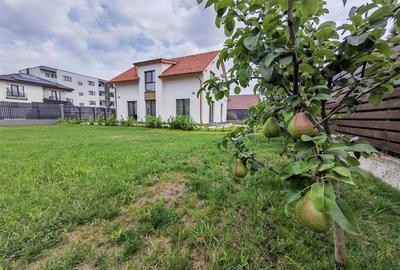 Casă individuală cu 4 camere cu Canalizare în Periferie - 40