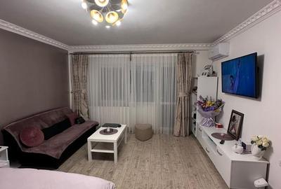 Garsonieră decomandată în Decebal - 1