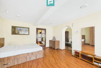 Casă individuală cu 3 camere cu Canalizare în Central - 3