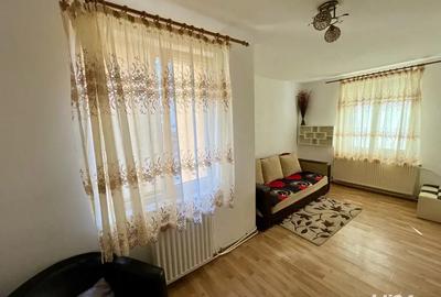 Inchiriez apart 3 camere Bulevard Cetate - mobilat, utilat