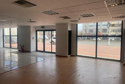 Cladire de birouri si spatii comerciale P+4E, stradal la DN1 - 10